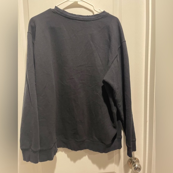 Pink Victoria’s Secret sweatshirt used rigged edges size large - Picture 3 of 4